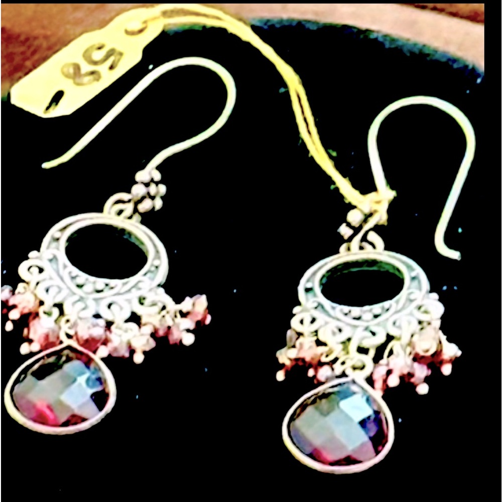 Beautiful Garnet and Silver earrings are approx 3/4 inch pierced from India